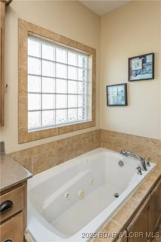 $442,500 | 226 Pioneer Trail Drive, Jefferson City, MO 65109