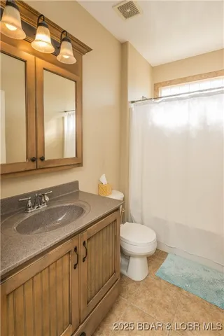 $442,500 | 226 Pioneer Trail Drive, Jefferson City, MO 65109