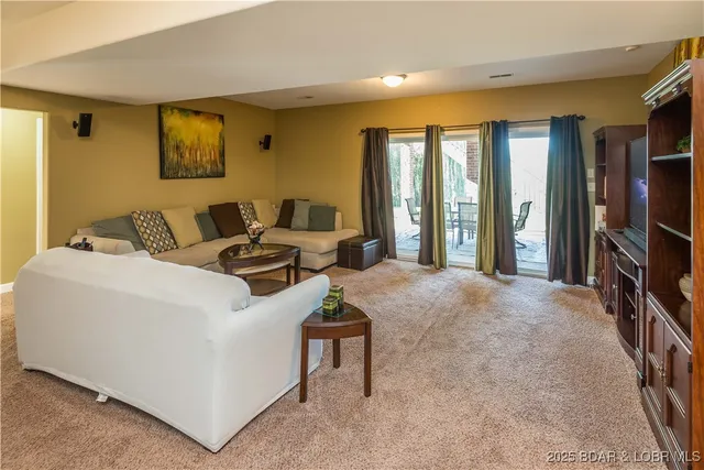 $442,500 | 226 Pioneer Trail Drive, Jefferson City, MO 65109