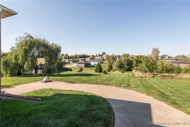 $442,500 | 226 Pioneer Trail Drive, Jefferson City, MO 65109