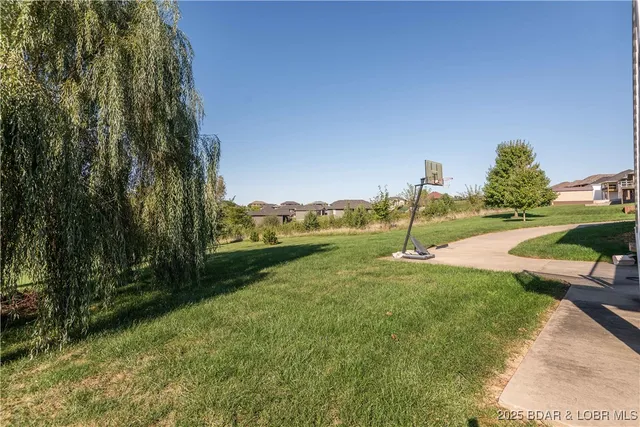 $442,500 | 226 Pioneer Trail Drive, Jefferson City, MO 65109