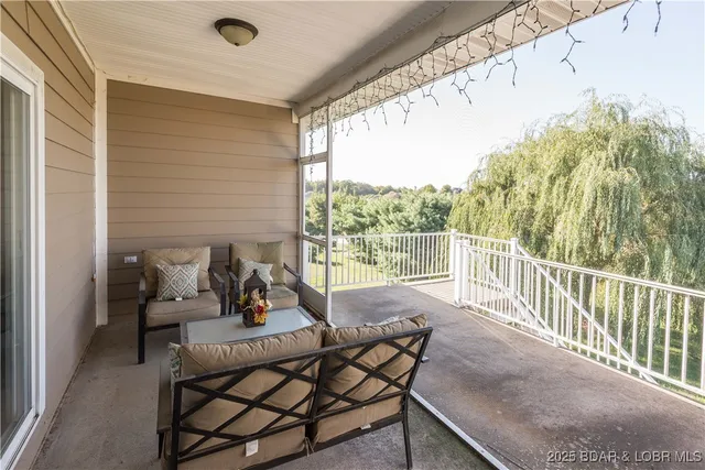 $442,500 | 226 Pioneer Trail Drive, Jefferson City, MO 65109