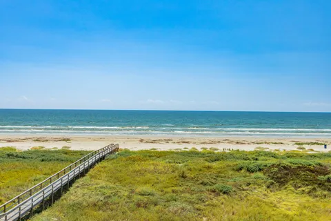 $1,425,000 | 20911 West Sand Hill Drive, Galveston, TX 77554