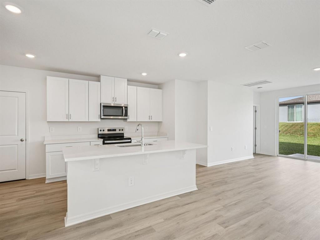 13509 Shellmore Avenue Palmetto, FL 34221 - Photo 4 of 30