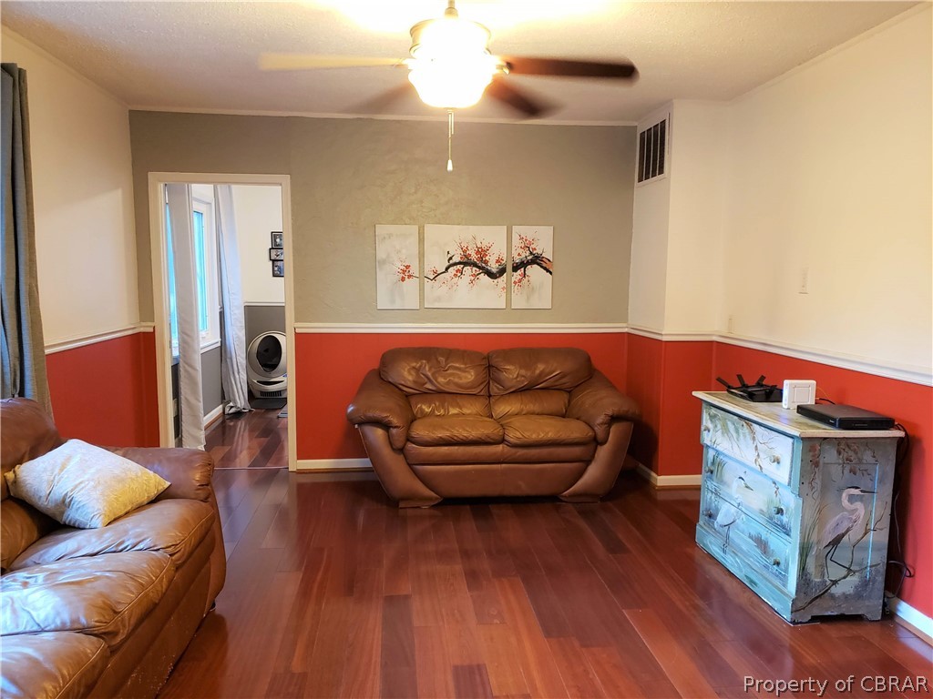 8961 Cuba Road Hayes, VA 23072 - Photo 10 of 42 Gallery Image 10