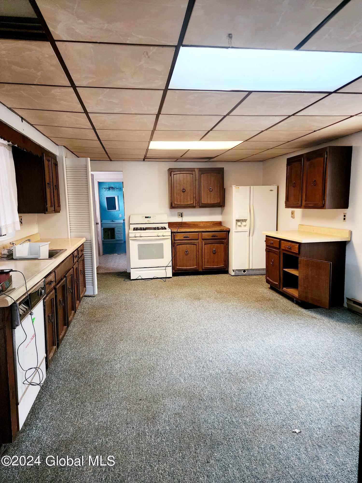 104 Willow Springs Rd Summit Charlotteville, NY 12036 - Photo 3 of 18 kitchen