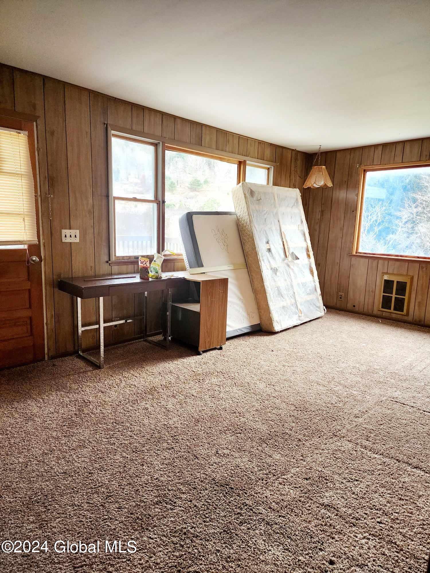 104 Willow Springs Rd Summit Charlotteville, NY 12036 - Photo 5 of 18 1st floor fmily