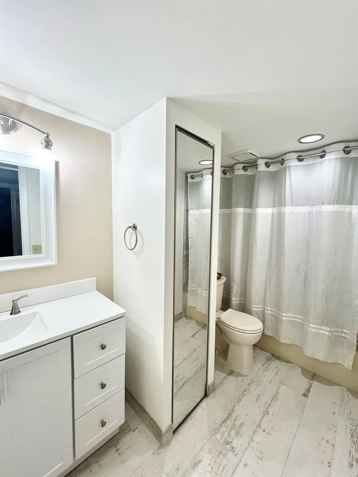 8175 Boca Rio Drive Boca Raton, FL 33433 - Photo 10 of 19 Photo 10