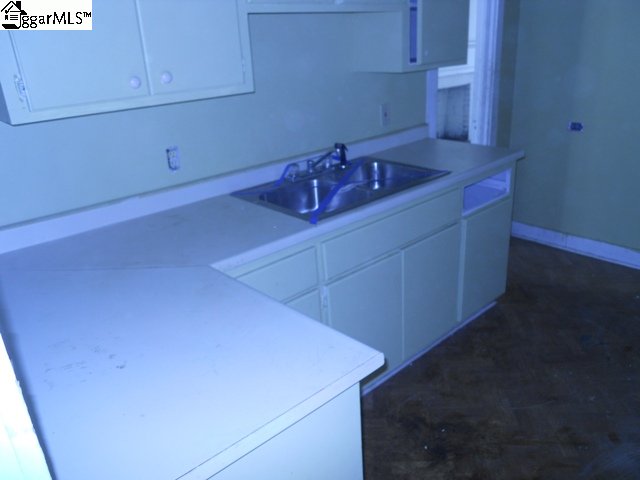 29 Loop Street Greenville, SC 29609 - Photo 5 of 7 Gallery Image 5
