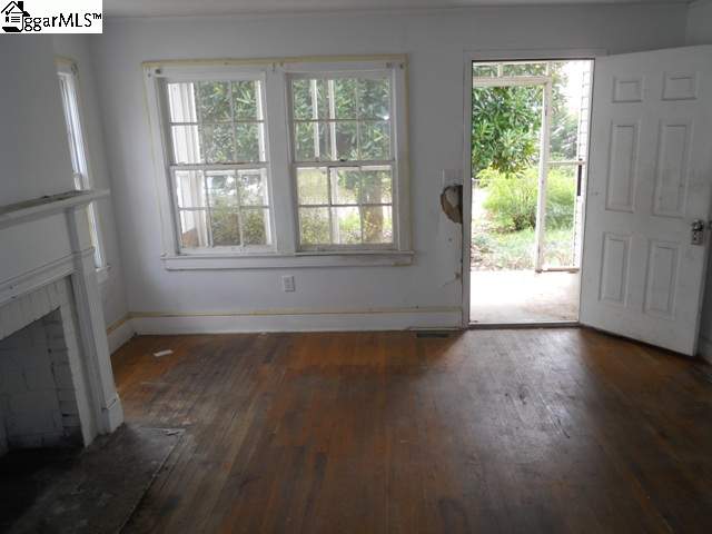 29 Loop Street Greenville, SC 29609 - Photo 7 of 7 Gallery Image 7