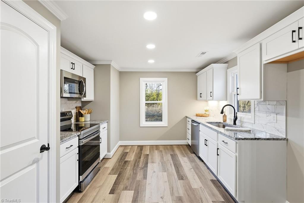 585 K Fork Road Madison, NC 27025 - Photo 14 of 35