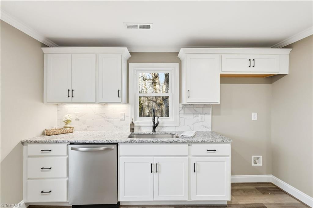 585 K Fork Road Madison, NC 27025 - Photo 16 of 35