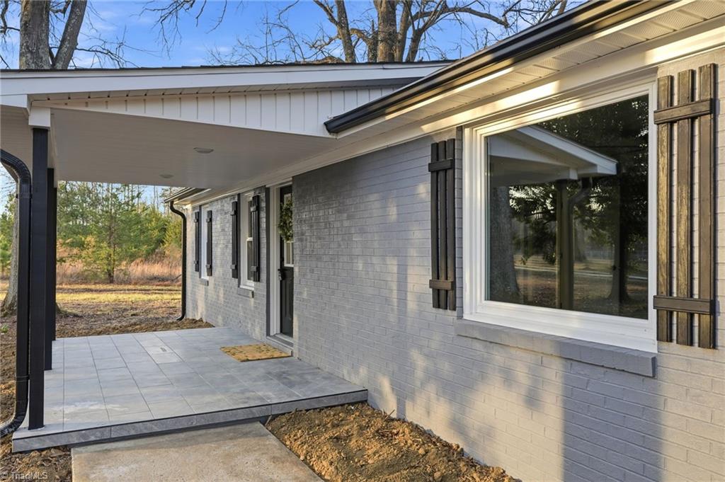 585 K Fork Road Madison, NC 27025 - Photo 3 of 35