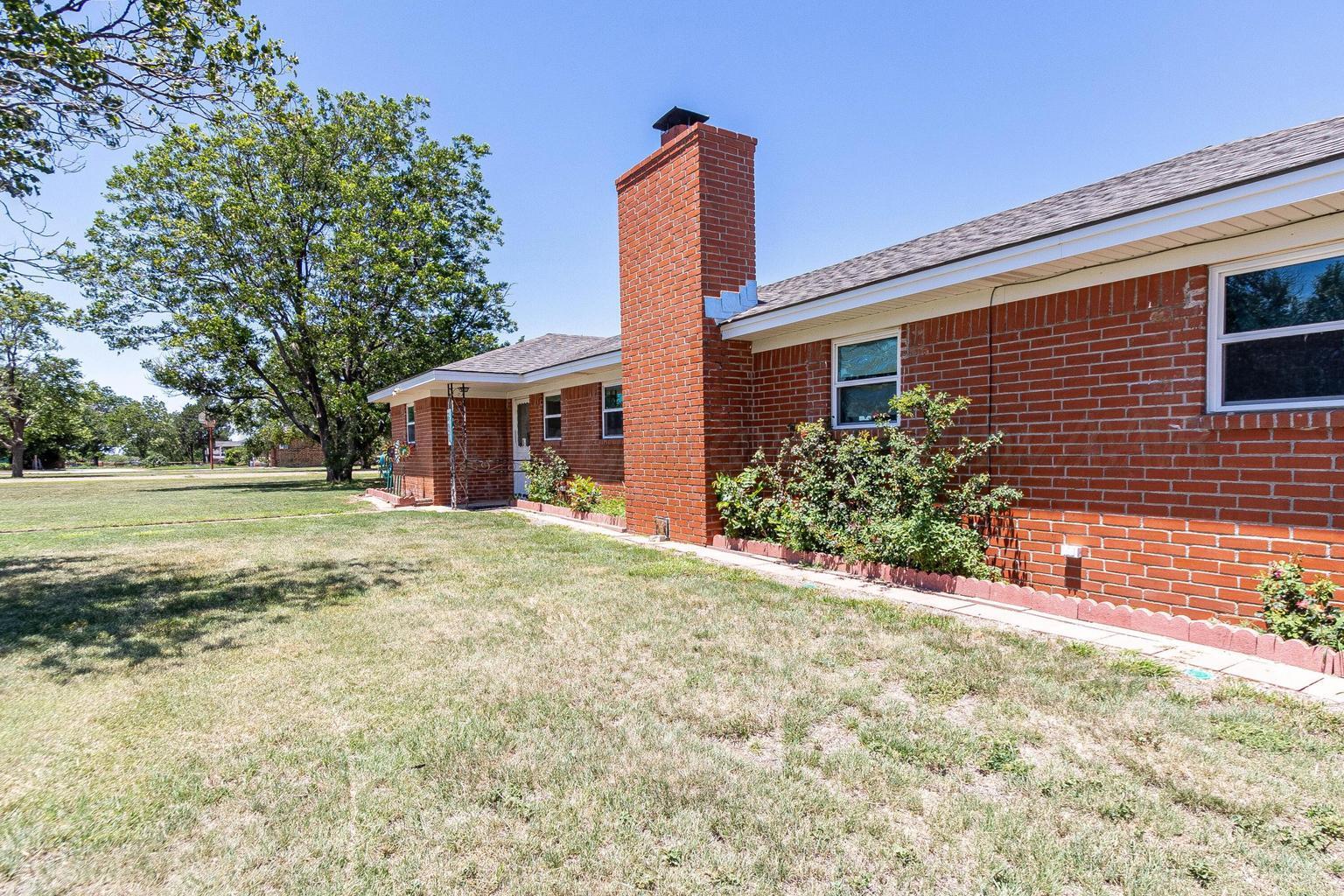 200 Sequoia Street Fritch, TX 79036 - Photo 2 of 43 20240712184127098739000000-o