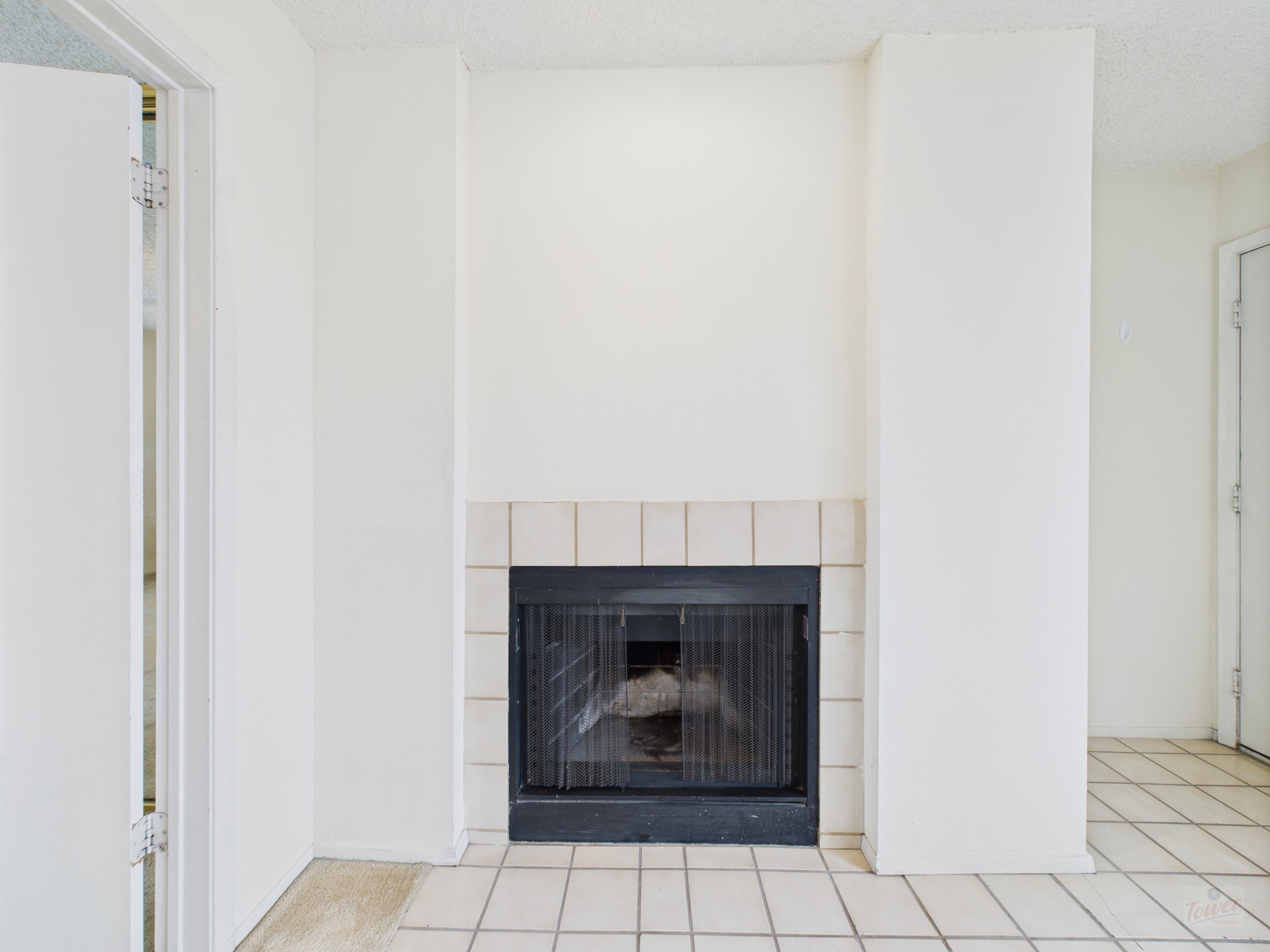 3115 Helms Street, Unit 301 Austin, TX 78705 - Photo 4 of 20 Gallery Image 4