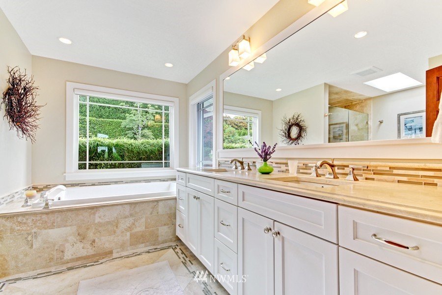 8444 Midland Road Medina, WA 98039 - Photo 14 of 25 Gallery Image 14