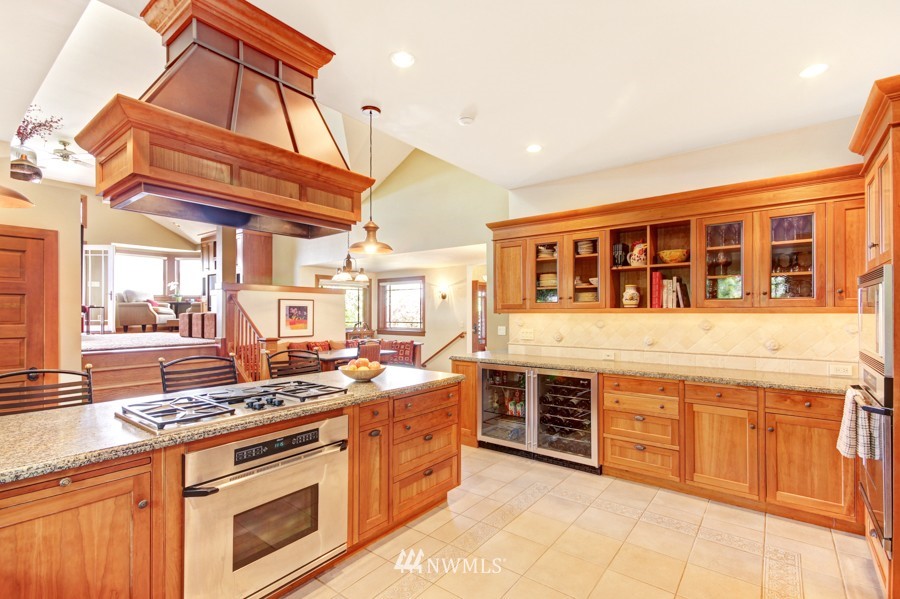 8444 Midland Road Medina, WA 98039 - Photo 5 of 25 Gallery Image 5