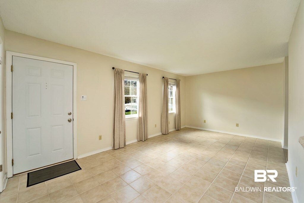 110 Du Rhu Drive, Unit H Mobile, AL 36608 - Photo 3 of 16