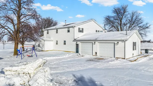 $569,900 | 1189 County Road 200 East, White Heath, IL 61884