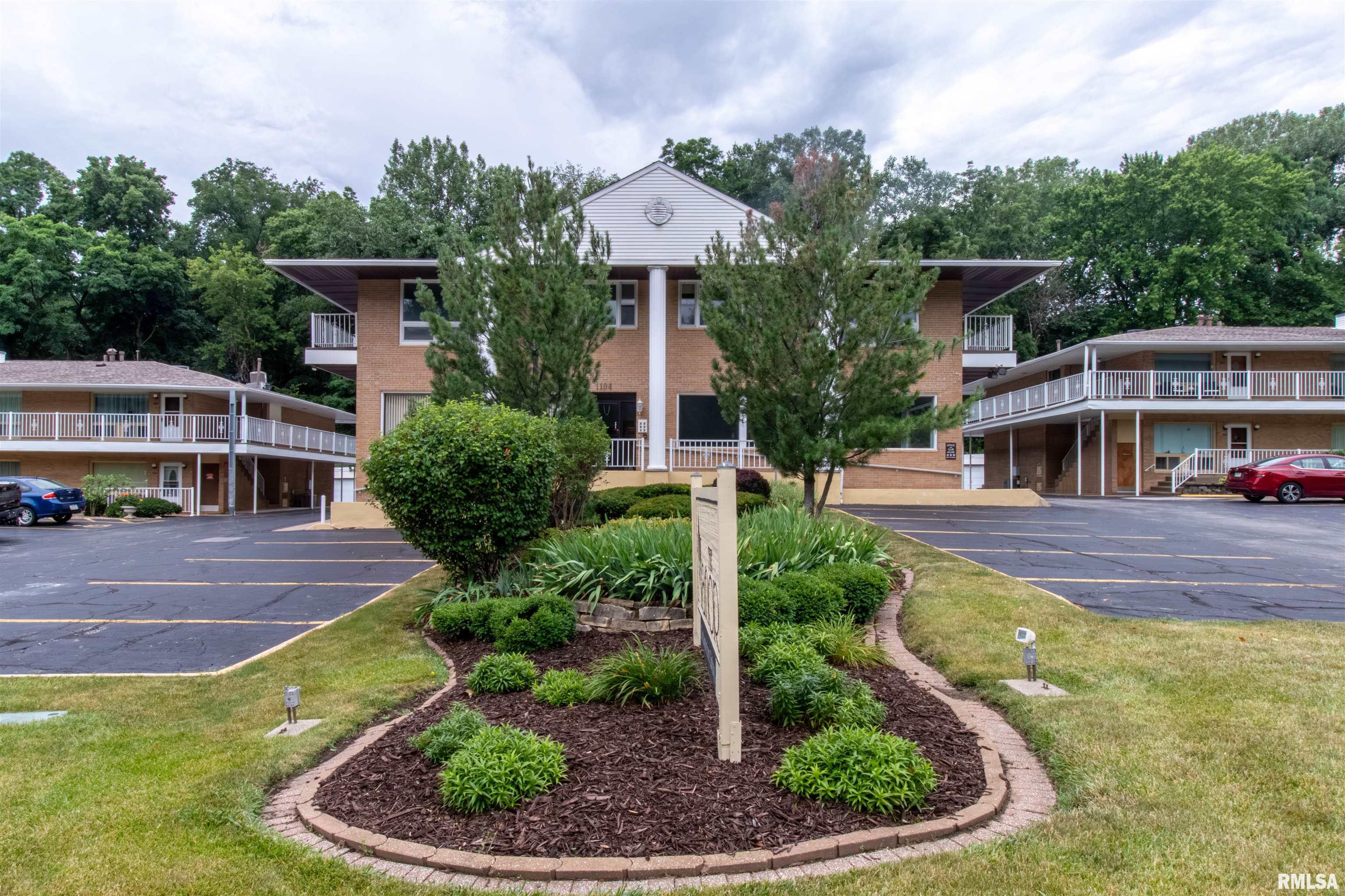 1104 Kimberly Road, Unit 906 Bettendorf, IA 52722 - Photo 1 of 20 Gallery Image 1
