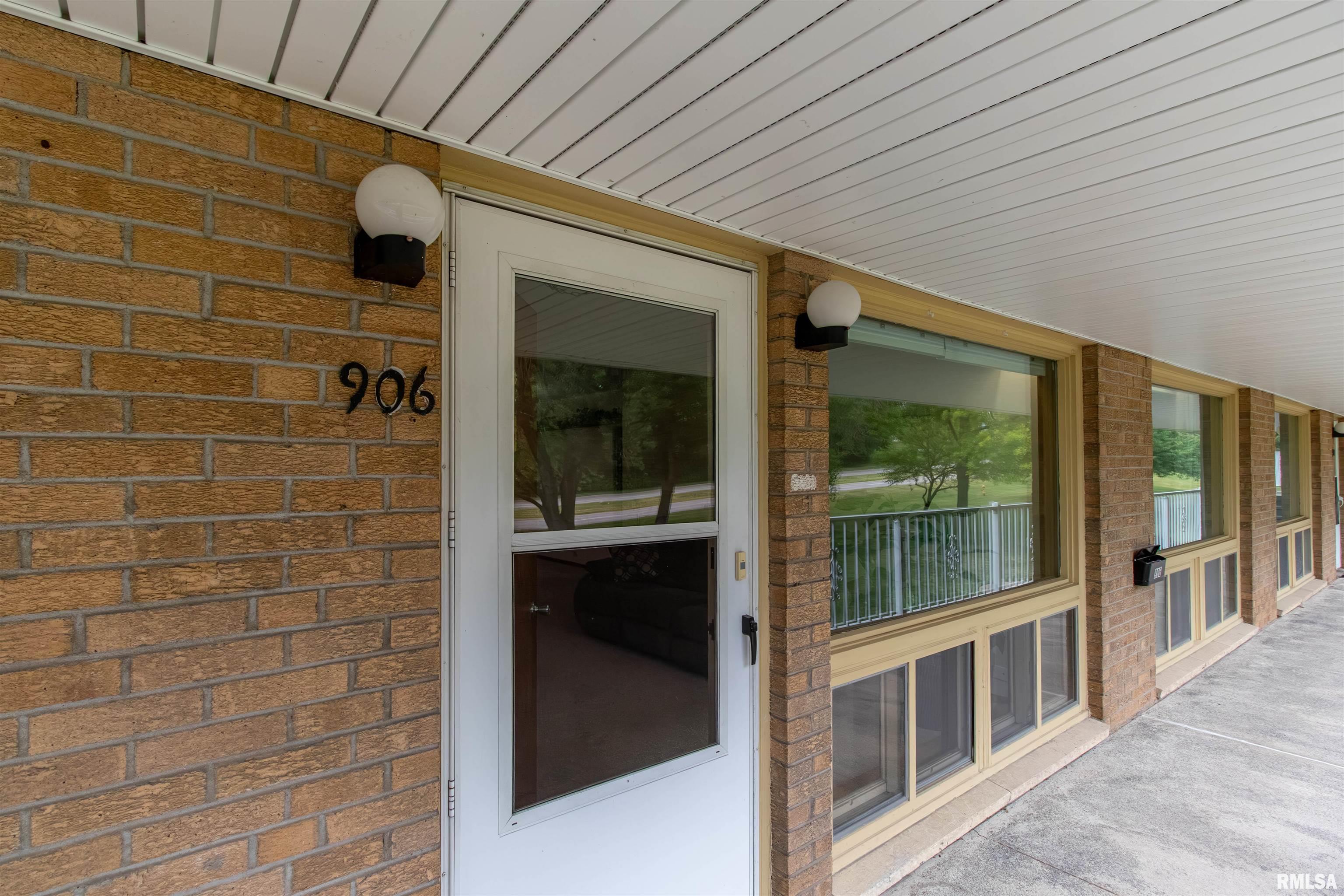 1104 Kimberly Road, Unit 906 Bettendorf, IA 52722 - Photo 2 of 20 Gallery Image 2