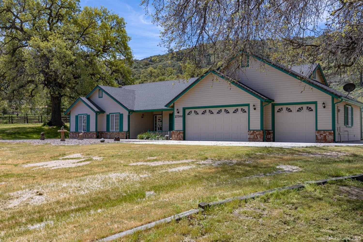 27700 Cumberland Road Tehachapi, CA 93561 - Photo 3 of 62 Gallery Image 3