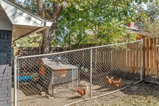 $379,000 | 919 S Avenue North, Clifton, TX 76634