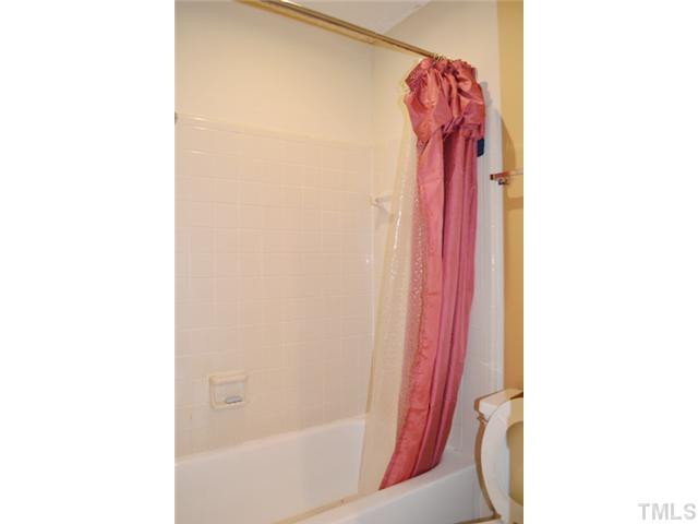 5616 Split Oak Way Raleigh, NC 27609 - Photo 17 of 20 Photo 17