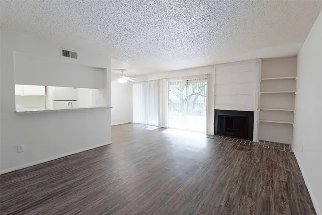 $989 | 3600 Greystone Drive, Unit 411, Austin, TX 78731