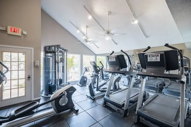 $989 | 3600 Greystone Drive, Unit 411, Austin, TX 78731