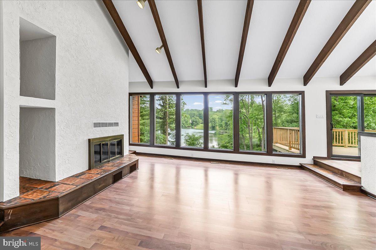 70 Heyburn Road Chadds Ford, PA 19317 - Photo 19 of 46 Living Room