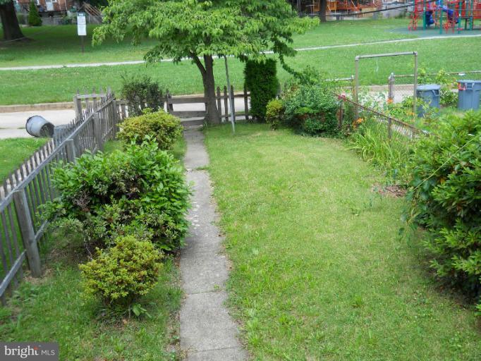 4332 Cedar Garden Road Baltimore, MD 21229 - Photo 1 of 27 Exterior (Rear)