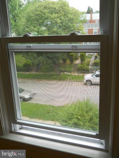 4332 Cedar Garden Road Baltimore, MD 21229 - Photo 9 of 27 new windows