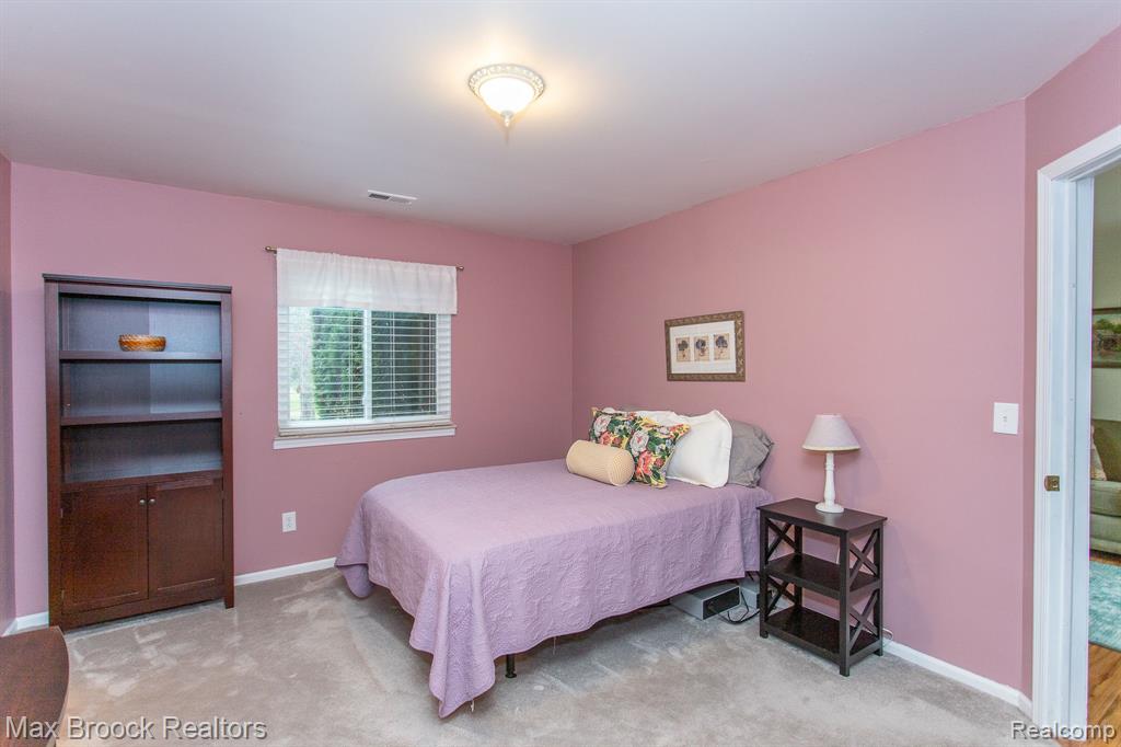 1501 Meadowside Drive Rochester Hills, MI 48307 - Photo 28 of 43