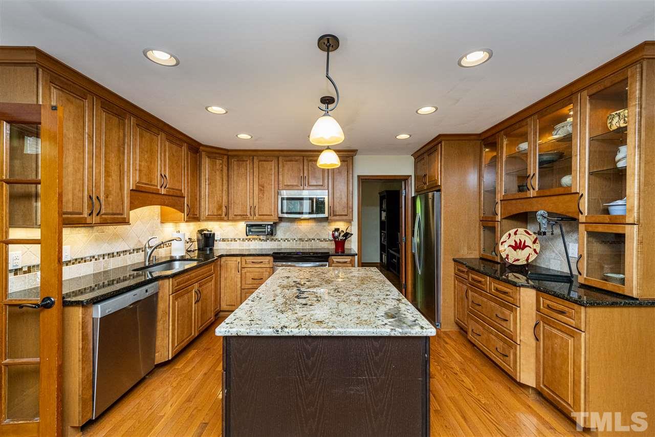 11300 Saddleview Court Raleigh, NC 27613 - Photo 7 of 30