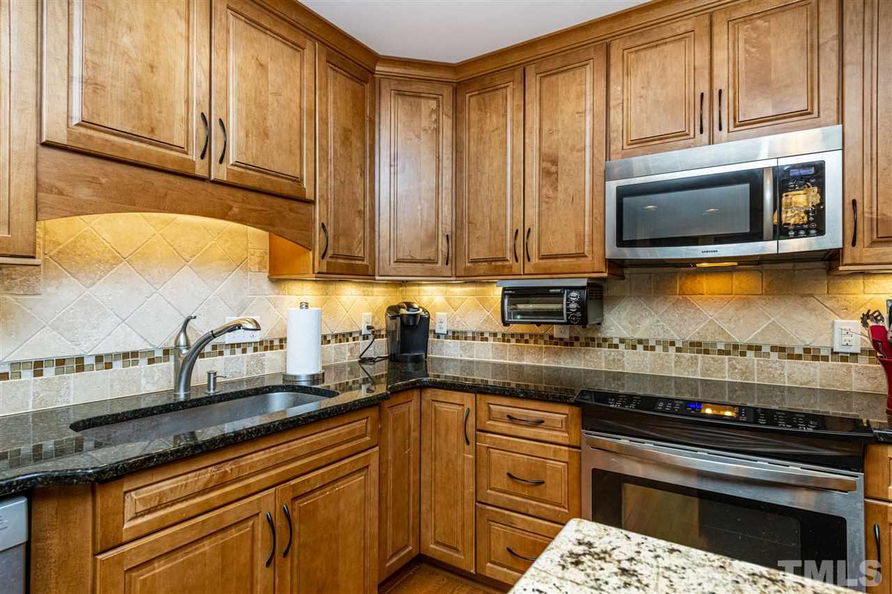 11300 Saddleview Court Raleigh, NC 27613 - Photo 9 of 30
