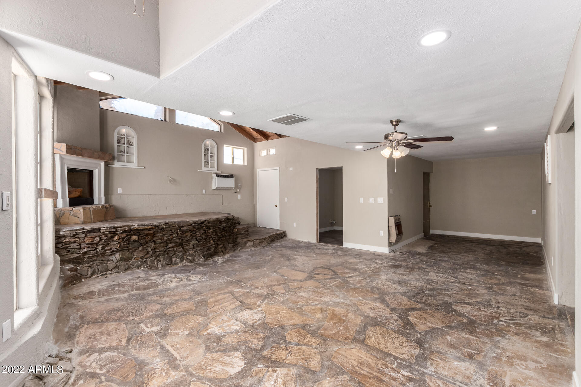 1036 East Butler Drive Phoenix, AZ 85020 - Photo 10 of 25 13 Butler