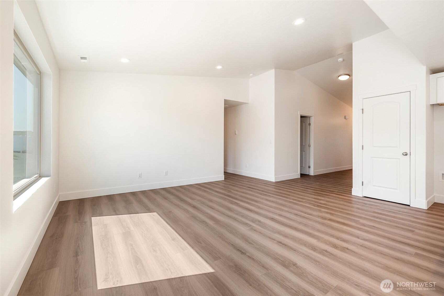 311 Sandy Loop Moses Lake, WA 98837 - Photo 6 of 24 Gallery Image 6