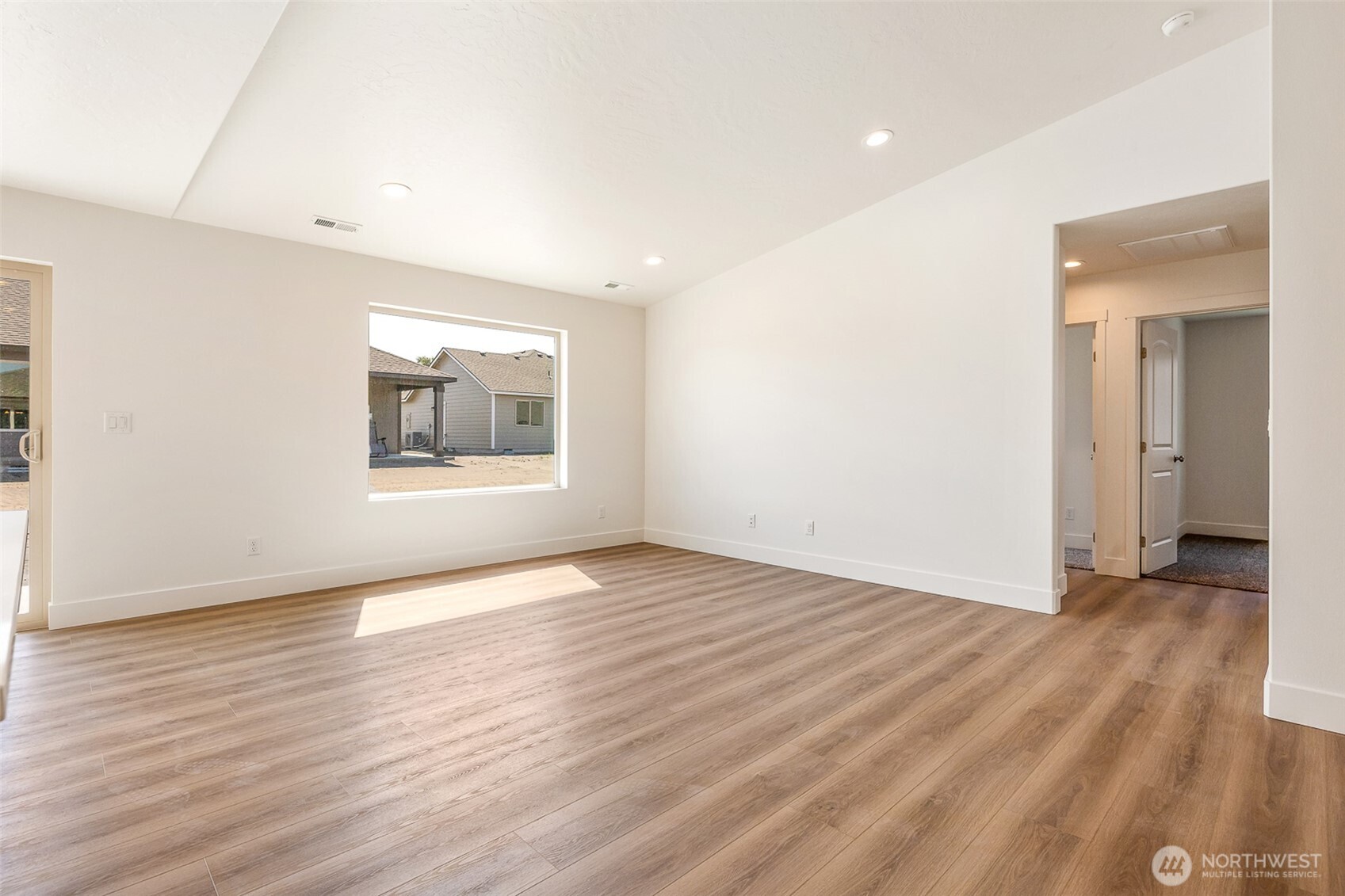 311 Sandy Loop Moses Lake, WA 98837 - Photo 7 of 24 Gallery Image 7