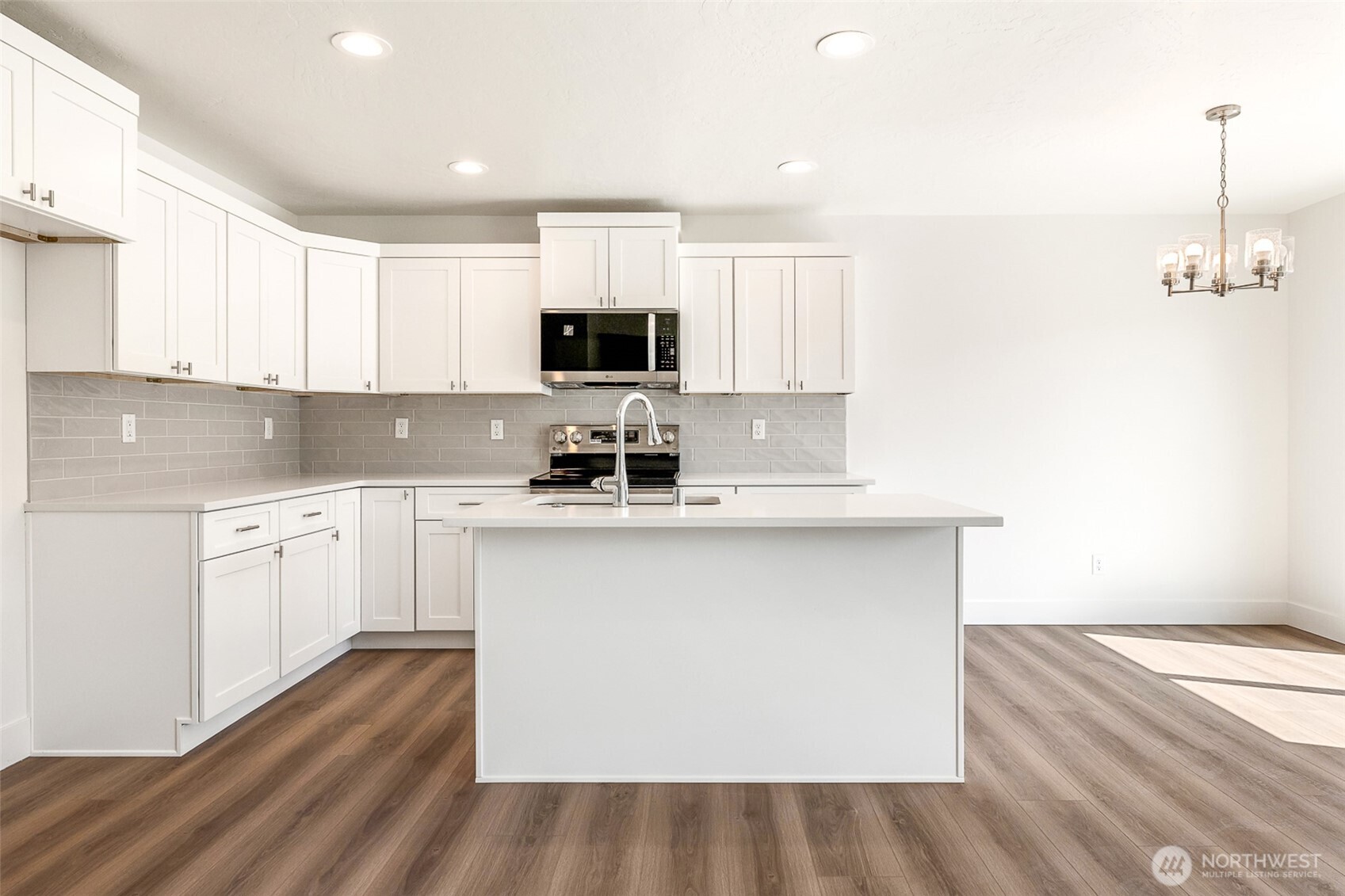 311 Sandy Loop Moses Lake, WA 98837 - Photo 10 of 24 Gallery Image 10