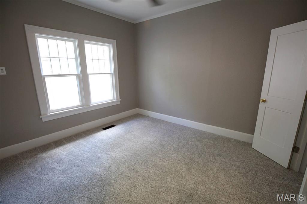 616 West Edwards Street Vandalia, IL 62471 - Photo 11 of 31