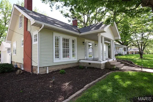 $190,000 | 616 West Edwards Street, Vandalia, IL 62471