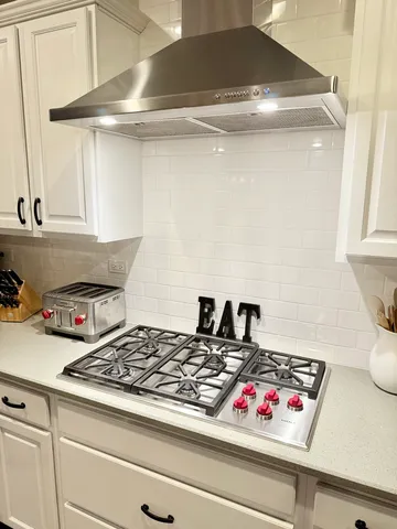 $679,900 | 616 Parkside Court, Libertyville, IL 60048