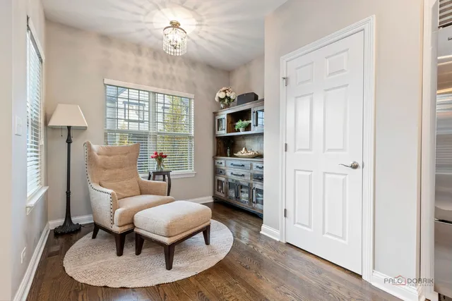 $679,900 | 616 Parkside Court, Libertyville, IL 60048