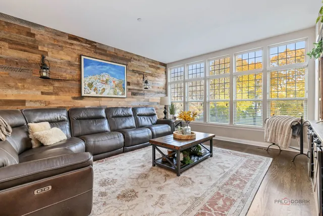 $679,900 | 616 Parkside Court, Libertyville, IL 60048