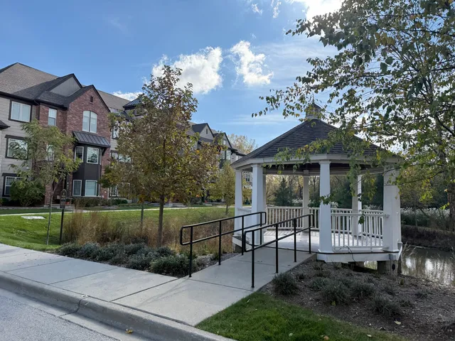 $679,900 | 616 Parkside Court, Libertyville, IL 60048