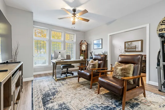 $679,900 | 616 Parkside Court, Libertyville, IL 60048