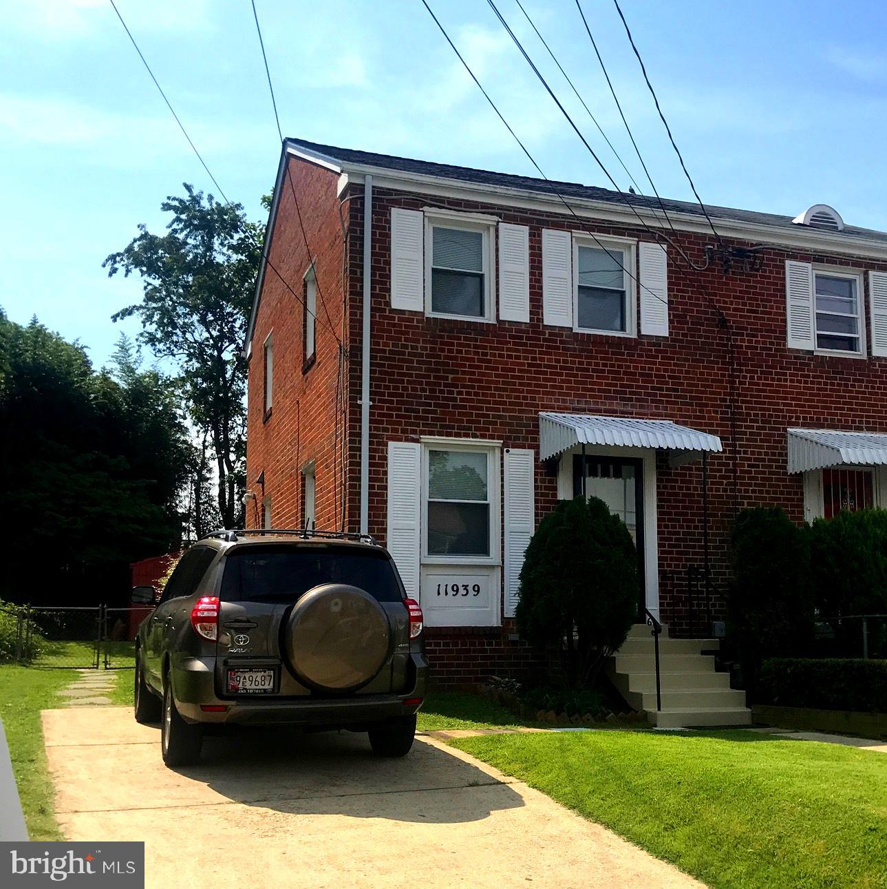 Move in condition Duplex with no HOA fees