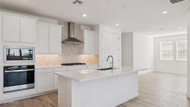 $754,330 | 6988 West Buckhorn Trail, Peoria, AZ 85383