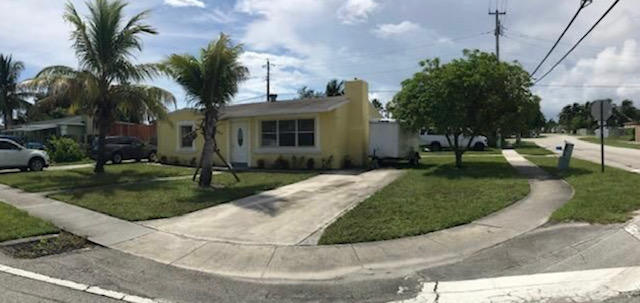 562 Cherry Road West Palm Beach, FL 33409 - Photo 2 of 19 IMG_1670